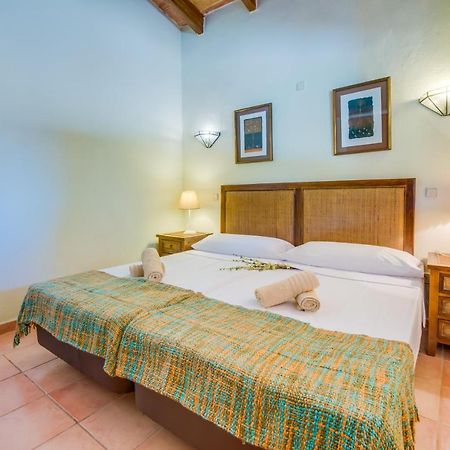 Finca Cas Padrins Manacor  Bagian luar foto