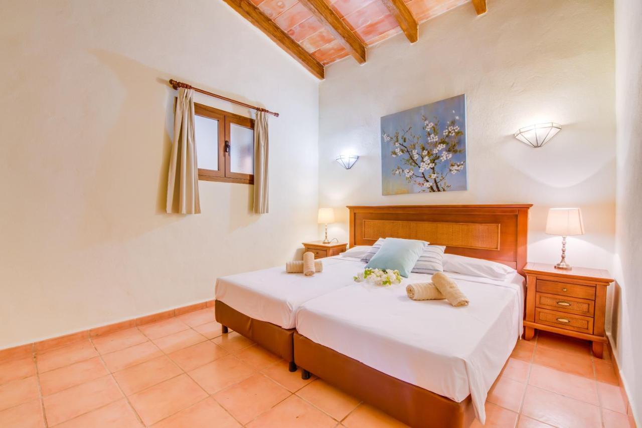 Finca Cas Padrins Manacor  Bagian luar foto